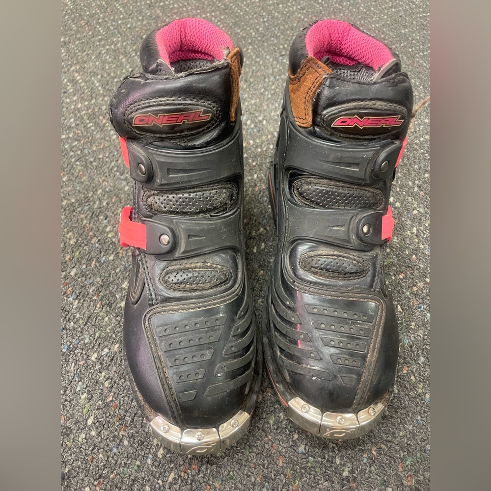 O’Neal Moto Sport Boots “shortys” for women.